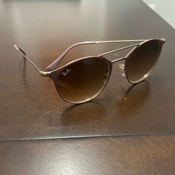 Ray-Ban polished beige Sunglasses with light brown gradient lenses - Picture 1 of 5